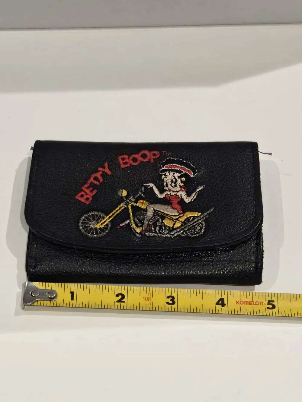 VINTAGE 1995 Betty Boop  Embroidered Snap Flap Black Leather Wallet ID Pocket